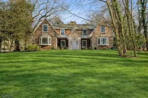 56 Magnolia Ave, Tenafly, NJ 07670