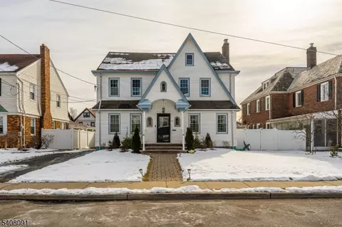 30-32 Barnard Pl, Elizabeth, NJ 07208