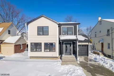 131 Palsa Ave, Elmwood Park, NJ 07407