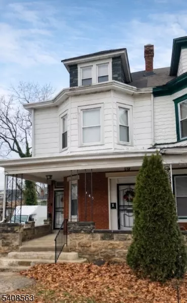 943 Carteret Ave, Trenton, NJ 08618
