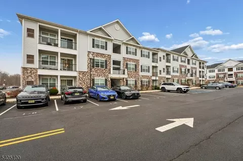 632 Marion Ln, Monroe Township, NJ 08831