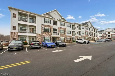 632 Marion Ln, Monroe Township, NJ 08831