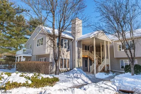61 Westchester Ter, Annandale, NJ 08801