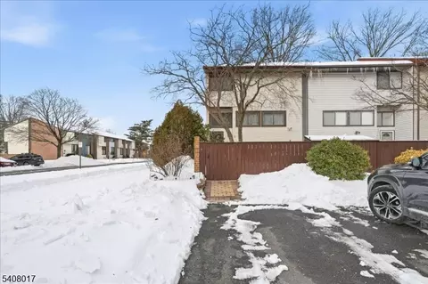 159 Henderson Pl, East Windsor Twp, NJ 08520