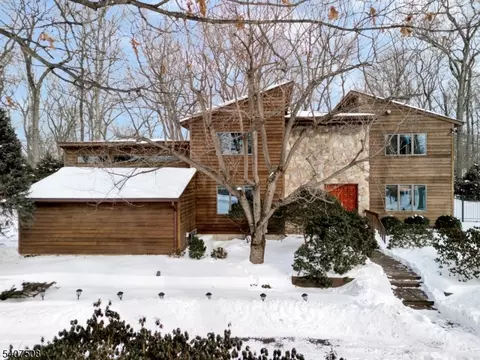 855 Sunset Rdg, Bridgewater, NJ 08807