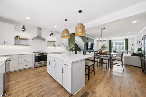 7 Moreno Pl, Wharton, NJ 07885