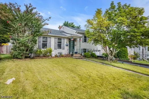 18 Mountainview Dr, Clifton, NJ 07013
