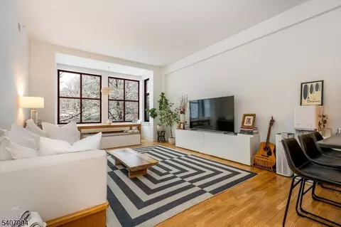 85 Park Ave #205, Glen Ridge, NJ 07028