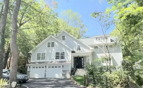 5 Farley Rd, Short Hills, NJ 07078