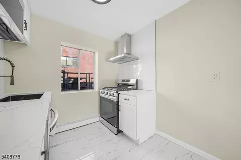 372 Valley St #G2, South Orange Village, NJ 07079