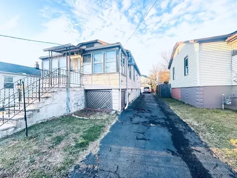 28 Silzer Ave, Iselin, NJ 08830