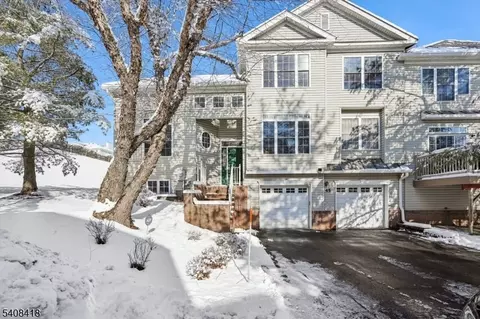 45 Loft Dr, Martinsville, NJ 08836