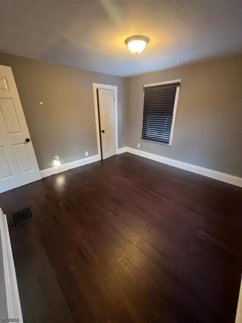 300 E 6th St, Plainfield, NJ 07060 photo 6
