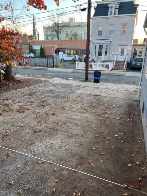 300 E 6th St, Plainfield, NJ 07060 photo 8