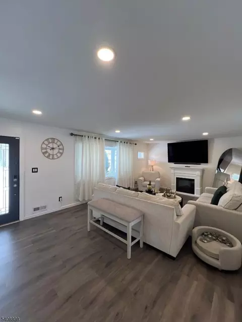 163-167 Burlington Ave, Paterson, NJ 07502