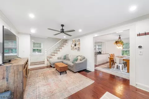 Entry Way - 328 John St, Bound Brook, NJ 08805 photo 4 of 4
