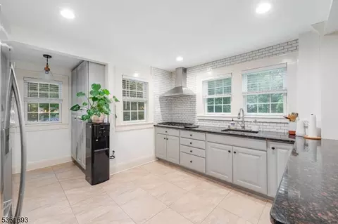Entry Way - 328 John St, Bound Brook, NJ 08805 photo 1 of 4