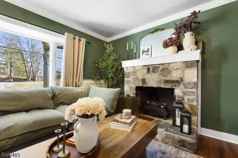 203 Canadawa Rd, Vernon Twp, NJ 07422