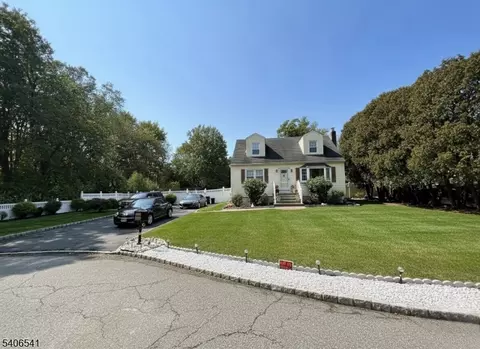 63 Grant Ave, East Hanover, NJ 07936