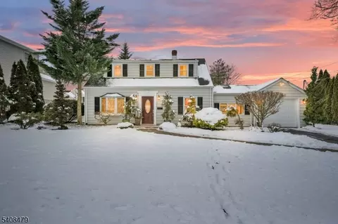 22 Woodlot Rd, Wayne, NJ 07470
