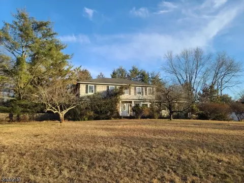 4 Carriage Way, Hillsborough, NJ 08844