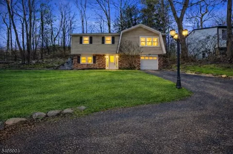 510 Davsel Rd, Landing, NJ 07850