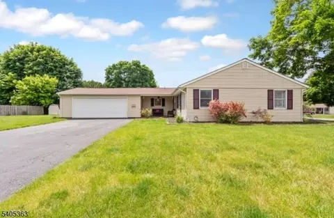 103 Cindy Ter, Hackettstown, NJ 07840