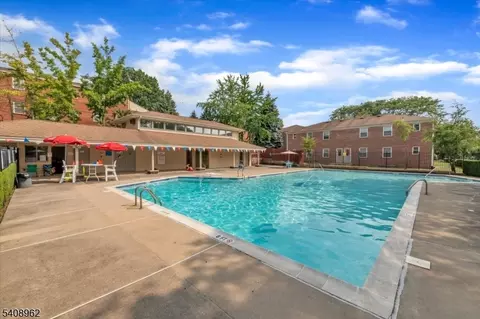 93 Fox Rd #2B, Edison, NJ 08817 photo 24