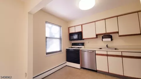93 Fox Rd #2B, Edison, NJ 08817 photo 12