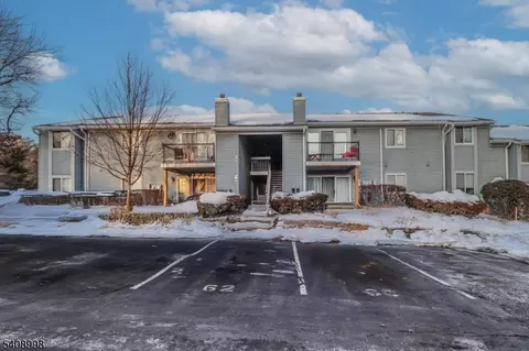 62 Haverhill Pl, Somerset, NJ 08873