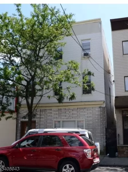 153 Fleming Ave, Newark, NJ 07105
