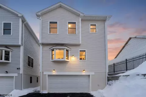 182 A East 25th St, Paterson, NJ 07514