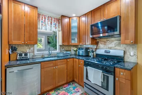 Kitchen - 132 Parkside Rd, Plainfield, NJ 07060 photo 1 of 3