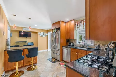 Kitchen - 132 Parkside Rd, Plainfield, NJ 07060 photo 3 of 3