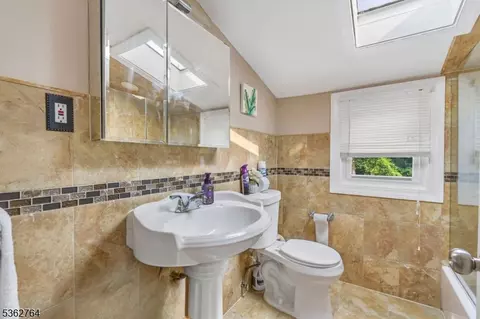 Bath - 132 Parkside Rd, Plainfield, NJ 07060 photo 3 of 3