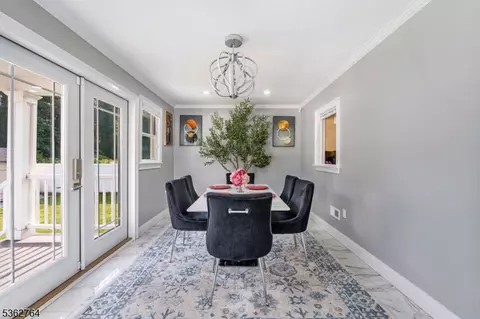 Dining - 132 Parkside Rd, Plainfield, NJ 07060 photo 3 of 5