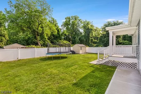 Exterior - 132 Parkside Rd, Plainfield, NJ 07060 photo 3 of 3