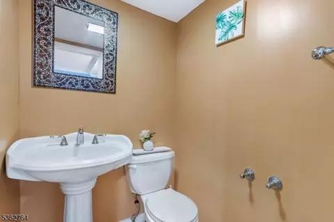 Bath - 132 Parkside Rd, Plainfield, NJ 07060 photo 1 of 3