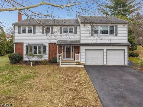 3 Harwich Rd, Phillipsburg, NJ 08865