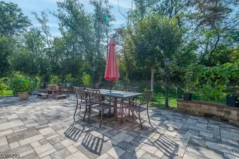 8 Comstock Ln, Skillman, NJ 08558 photo 31