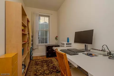 8 Comstock Ln, Skillman, NJ 08558 photo 17
