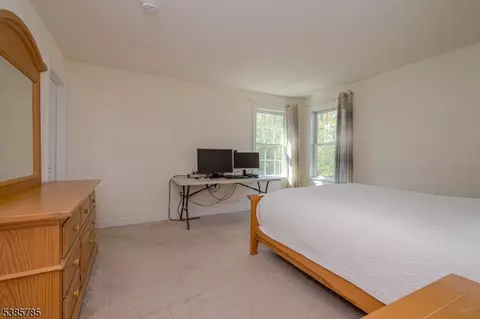 8 Comstock Ln, Skillman, NJ 08558 photo 26
