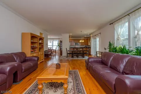 8 Comstock Ln, Skillman, NJ 08558 photo 16