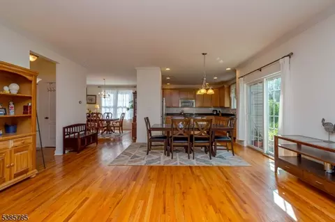 8 Comstock Ln, Skillman, NJ 08558 photo 12