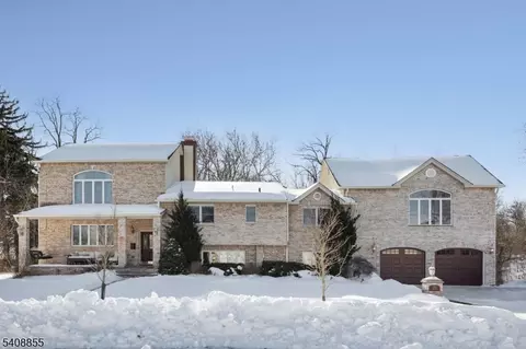 21 Sandra Cir, Westfield, NJ 07090