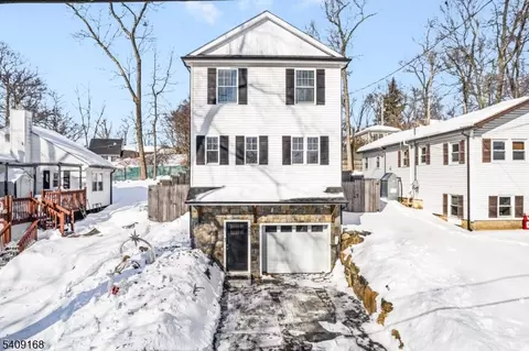 506 Brooklyn Mountain Rd, Hopatcong, NJ 07843