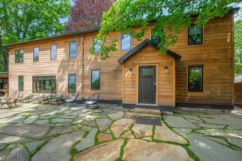 62 Mount Pleasant Rd, Columbia, NJ 07832