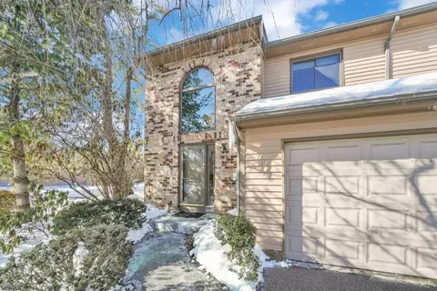 175 Castle Ridge Dr, East Hanover, NJ 07936