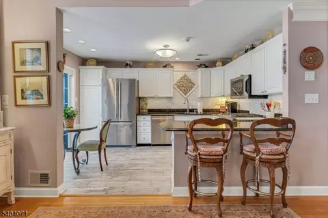 82 Constitution Way, Basking Ridge, NJ 07920 photo 10