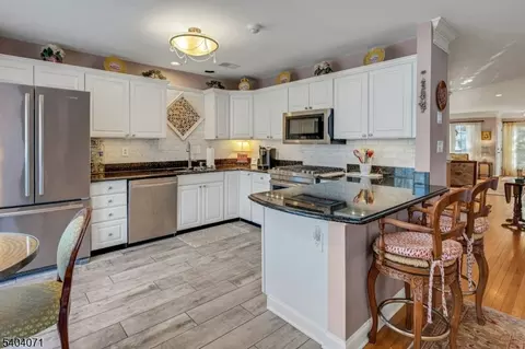 82 Constitution Way, Basking Ridge, NJ 07920 photo 11